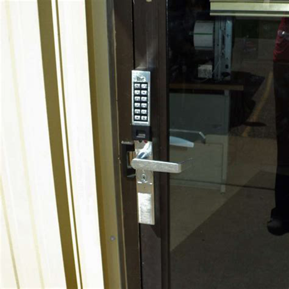 Keypad lock on commercial door